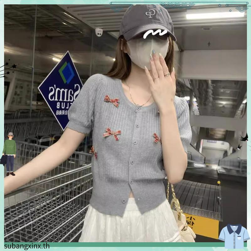 MERAH Noella Knit Blouse เกาหลีริบบิ้น | Coquette Bow Top | เสื้อครอปผ้าถักระดับพรีเมียม Christmas X