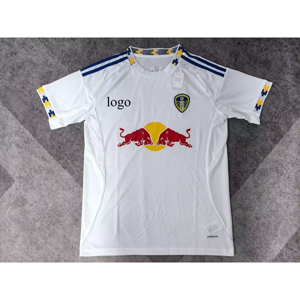 2025-26 Leeds United Home Jersey พัดลมรุ่นที่กําหนดเองชื่อและหมายเลข AAA + คุณภาพระดับพรีเมียม Breat