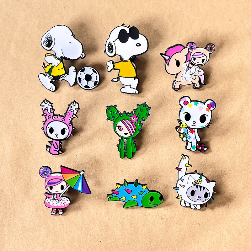 Taichiduqi เข็มกลัดโลหะการ์ตูนและอะนิเมะป้ายกระบองเพชรอเนกประสงค์ Snoopy Badge กระเป๋าเป้สะพายหลังอุปกรณ์เสริม Pin