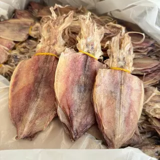 หมึกผ่าเบอร์ 3 นิ้ว หมึกตากแห้ง เกรดดี เนื้อหวาน ต้ม ยำ แกงอร่อยทุกเมนู
