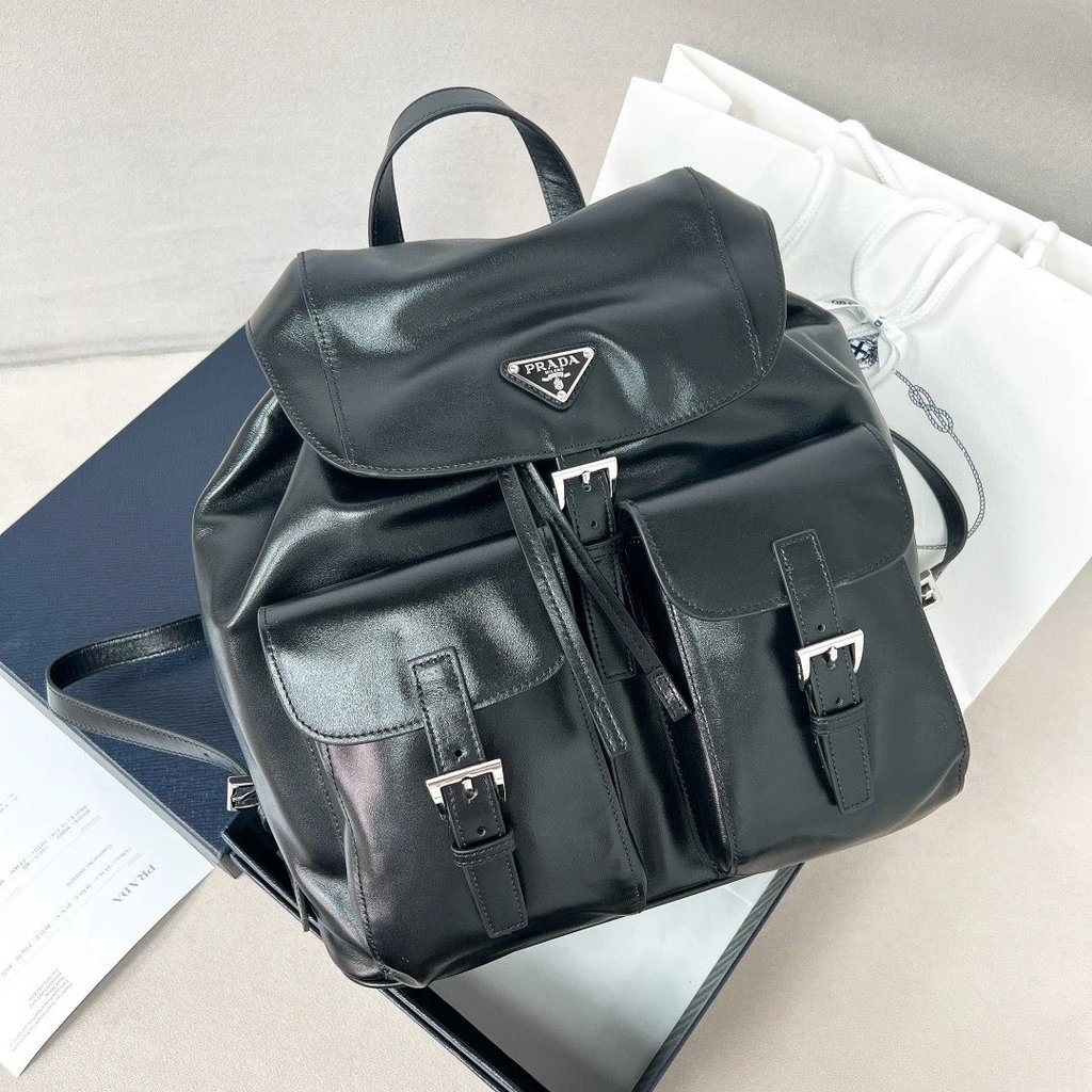Prada Medieval Series Oil Wax Leather Backpack 1BZ811 Ultra-คุณภาพสูง Texture Calfskin Backpack Scho
