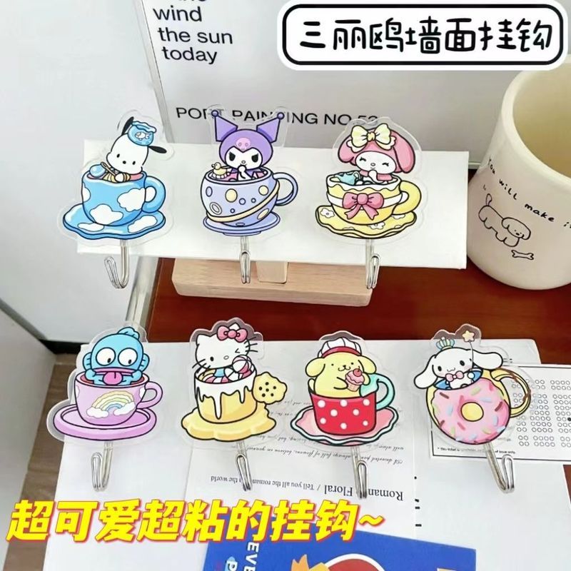 三立鸥超粘挂钩可爱hellokitty挂钩亚克力无痕粘钩学生宿舍免打孔5.7 Sanliou super adhesive hook, cute Hello Kitty hook, acrylic traceless adhesive hook, no drilling required for student dormitories 5.7
