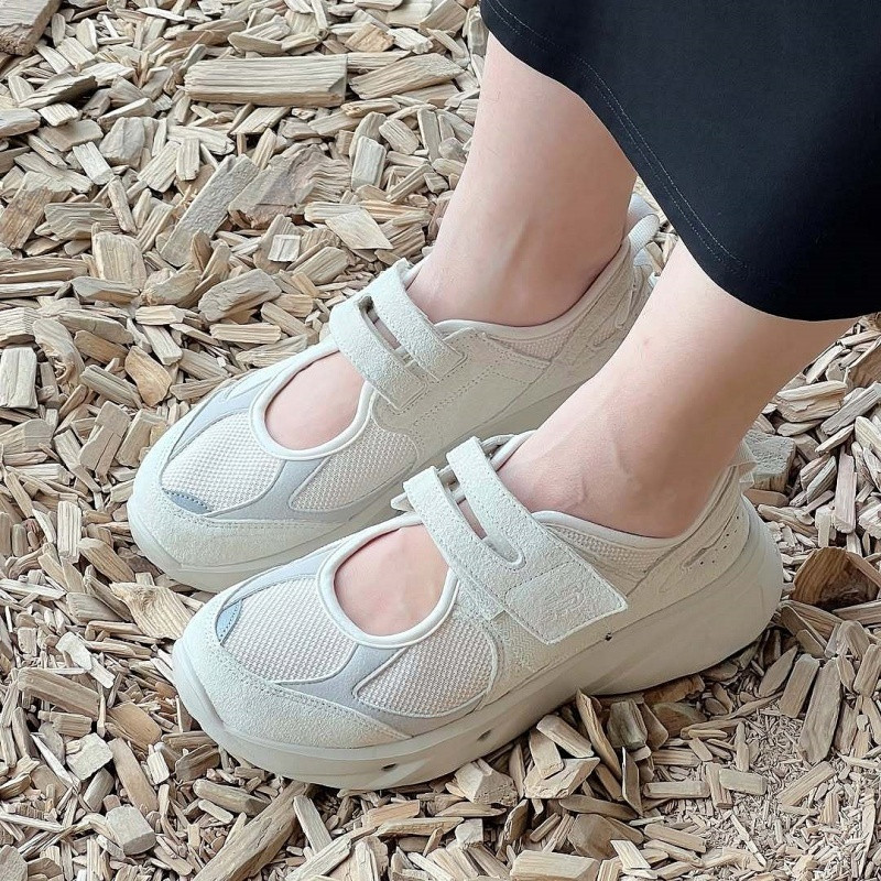 💙รอพรีออเดอร์/เป็นของแท้💙 NewBalance NB Breezeรองเท้า ทนต่อการสึกหรอรองเท้าลำลองผู้หญิง Sandals