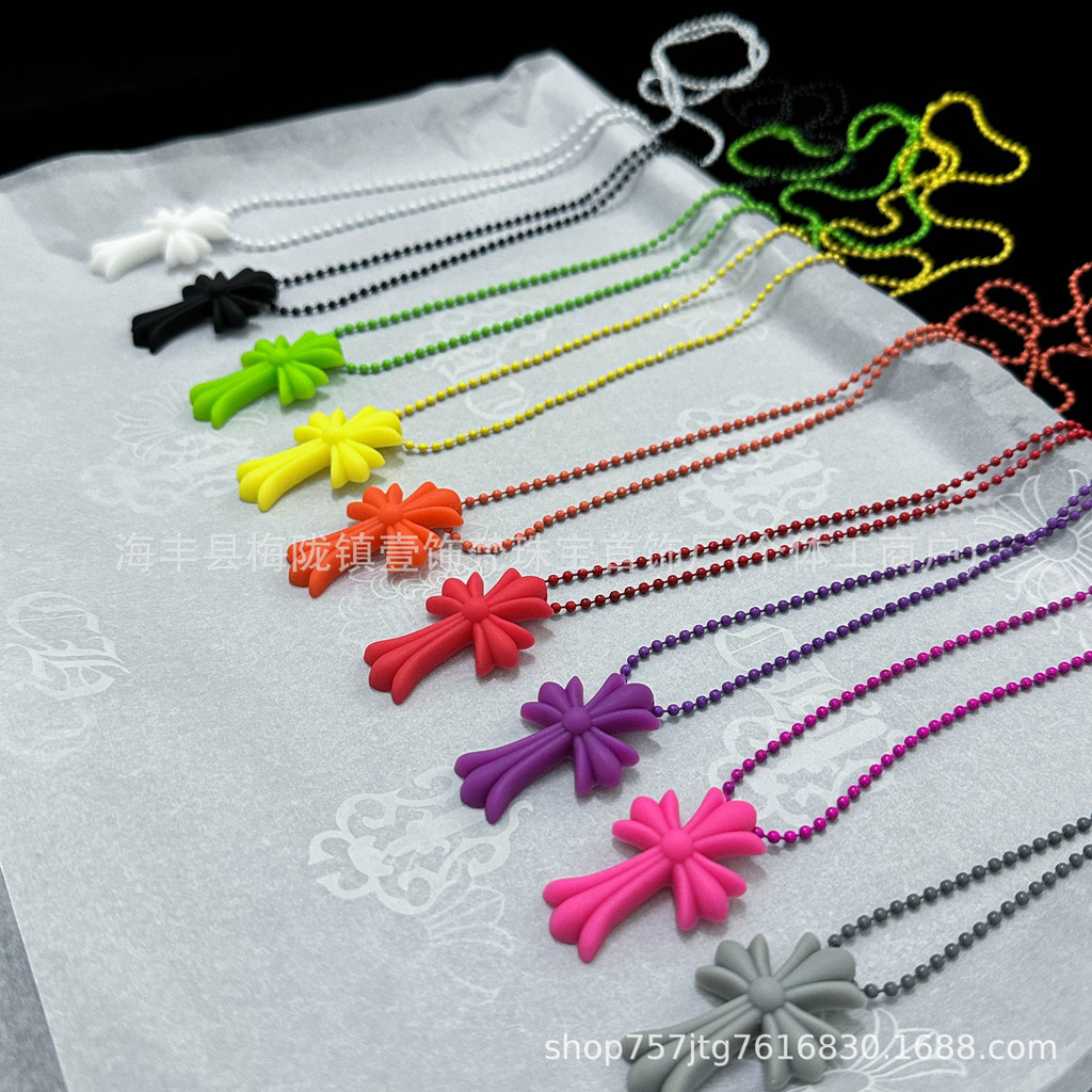 Ch Crow Sweetheart สีสัน Cross เรซิ่นสร้อยคอ Niche อินเทรนด์จํากัดสาวร้อนผู้ชายผู้หญิง ins สร้อยคอ y