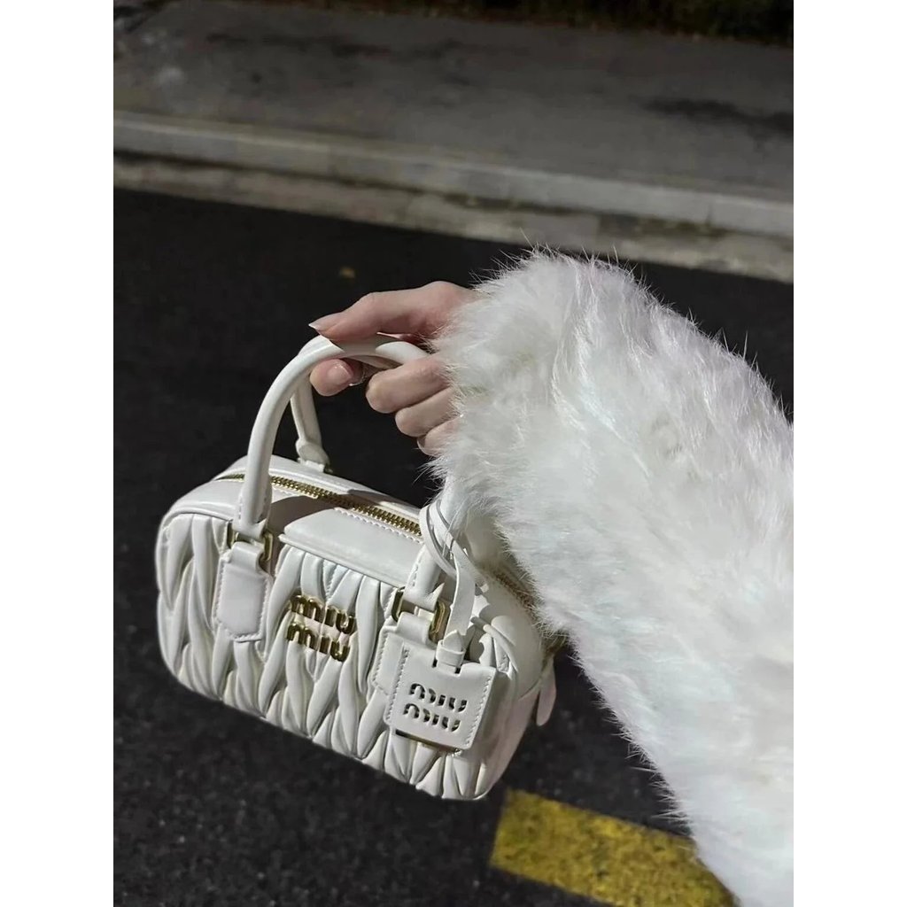 {21CM} miu Bag miu Home 24 หนังแกะเพชรกระเป๋าถือ miu จีบกระเป๋าโบว์ลิ่ง miu Boston Bag miu Pillow Ba