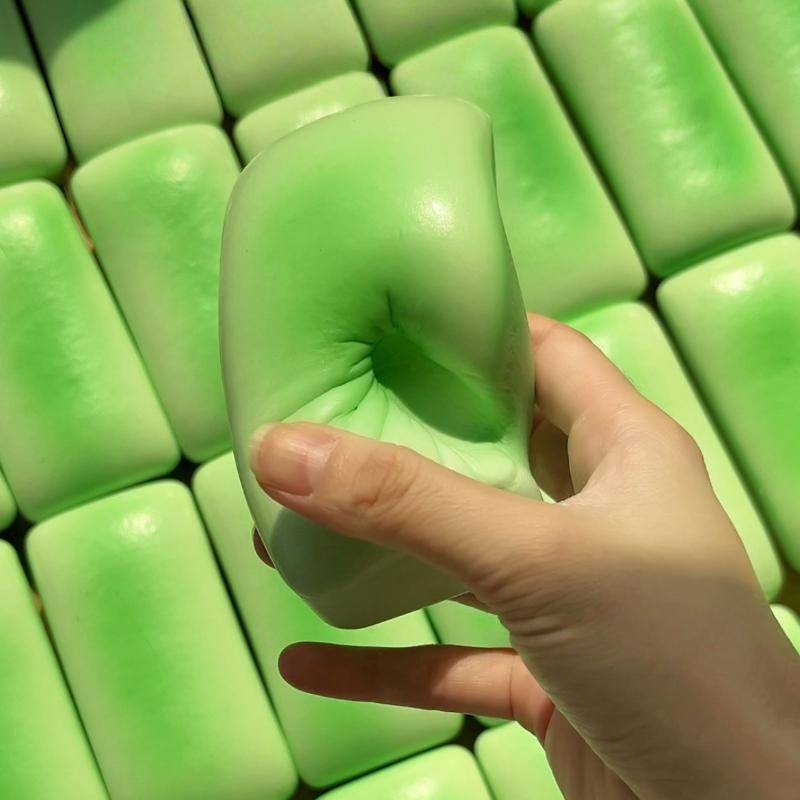 เค้กชีสของเล่นขนมปังสําหรับความเครียดที่เพิ่มขึ้นช้าบีบของ รูปที่ 4