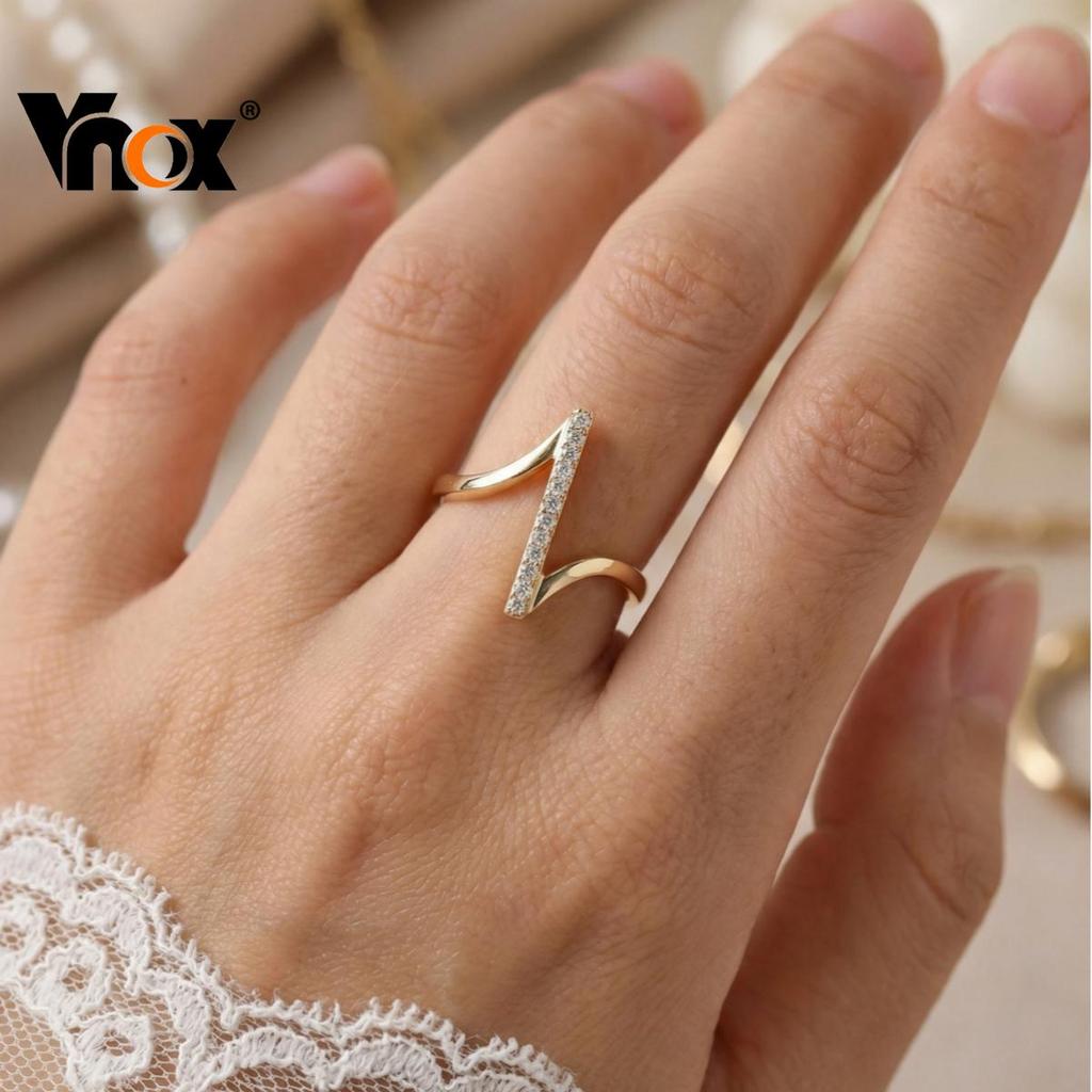 แหวนทรงเรขาคณิต Vnox Gold Luxury Zircon สวมสำหรับผู้หญิง ไม่ดำและไร้ภัยจากสารก่อภูมิแพ้