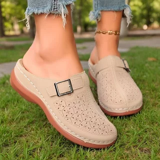 จัดส่งในวันเดียวกัน Ladies Hollow Breathable Baotou รองเท้าแตะครึ่งฤดูร้อน Soft Sole Wedge Casual Mules