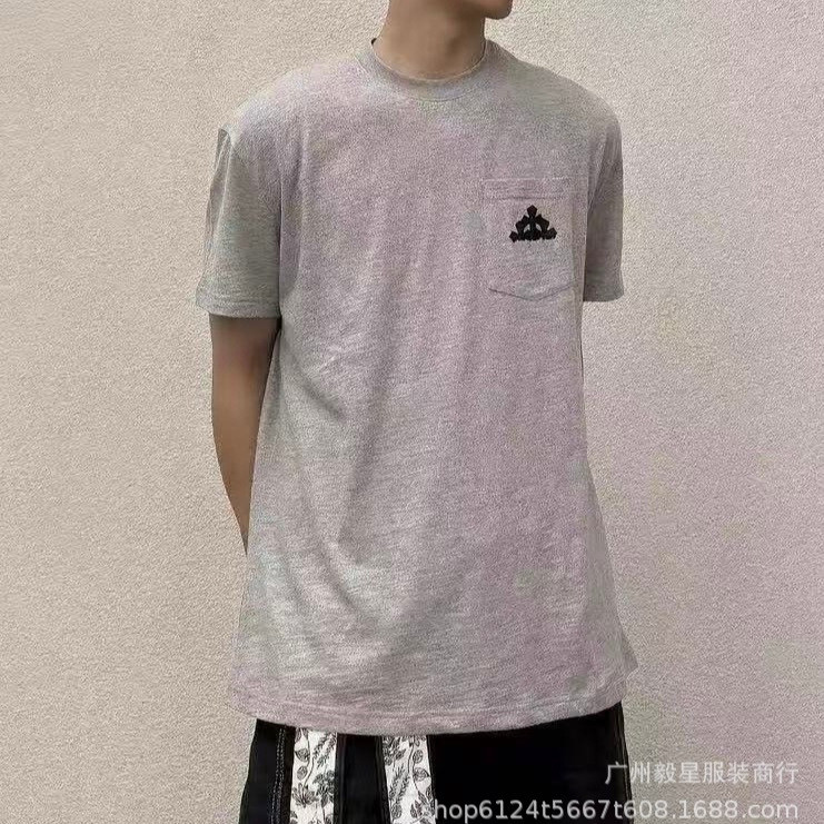 1:1！Original Label Real Shot CH 26ss Pocket Cross Leather Label เสื้อยืดแขนสั้น OS หลวม All-Match ยุ