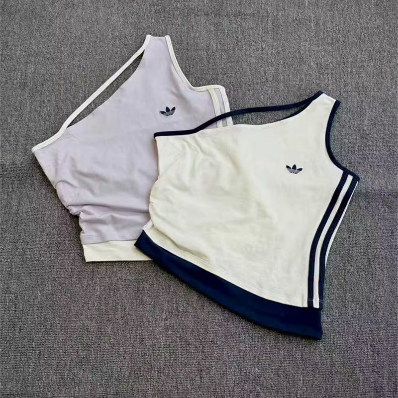 ADIDAS เสื้อกั๊กไหล่ลาดของผู้หญิงสลิมฟิตเสื้อยืดปักผ้าฝ้าย อาดิดาส
