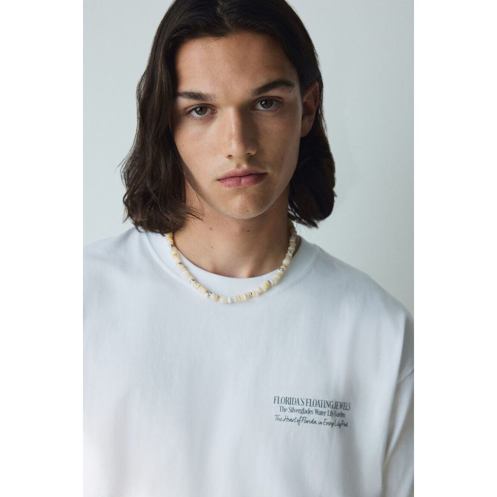 H&M تيشيرت رجالي واسع مطبوع — صورة 7