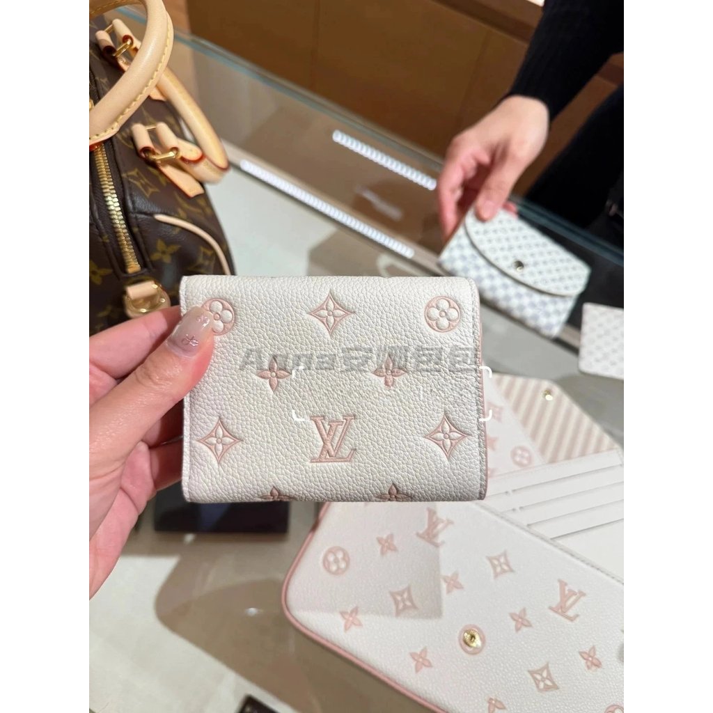 Classic Style Flip White Checkerboard Inner Pink Wallet Coin Wallet สีน้ําตาล Presbyopic Metal Buckl