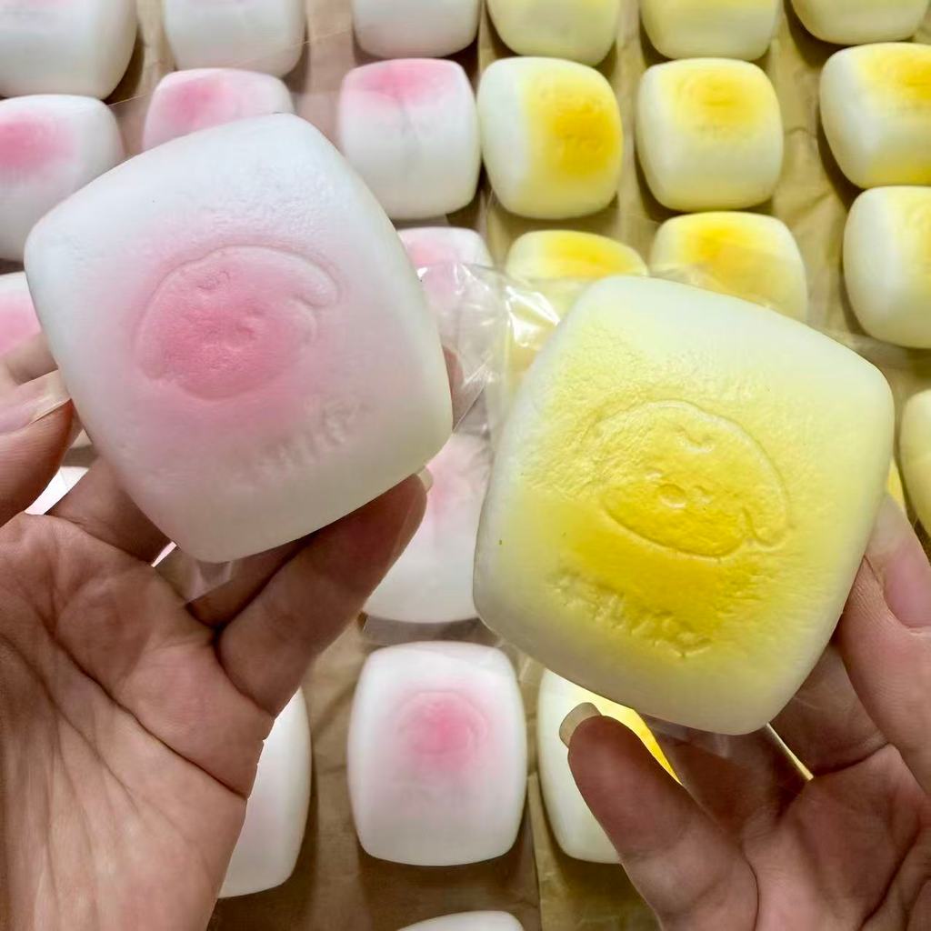 สกุชชี่น้ําตาล KT Mini Buns Rising Squishy