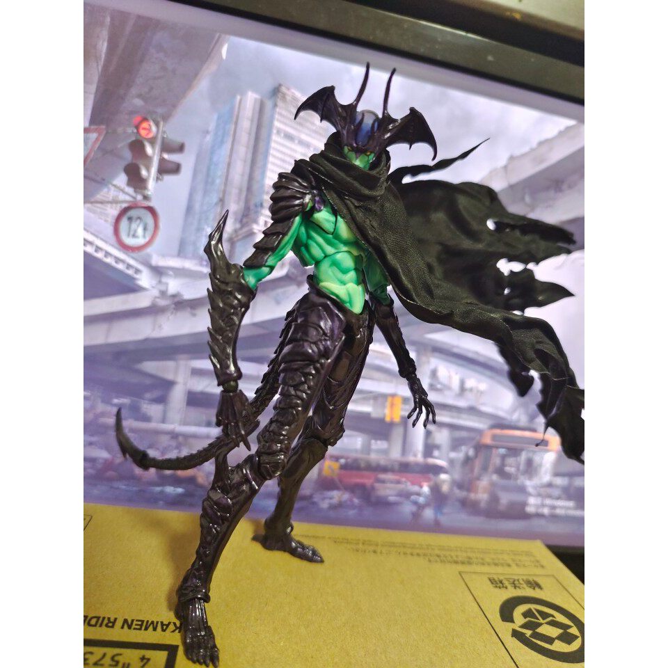 [คุณภาพสูง] พร้อมส่ง Mcfarland Omega Batman Ultraman Kamen Rider เสื้อคลุมอเนกประสงค์