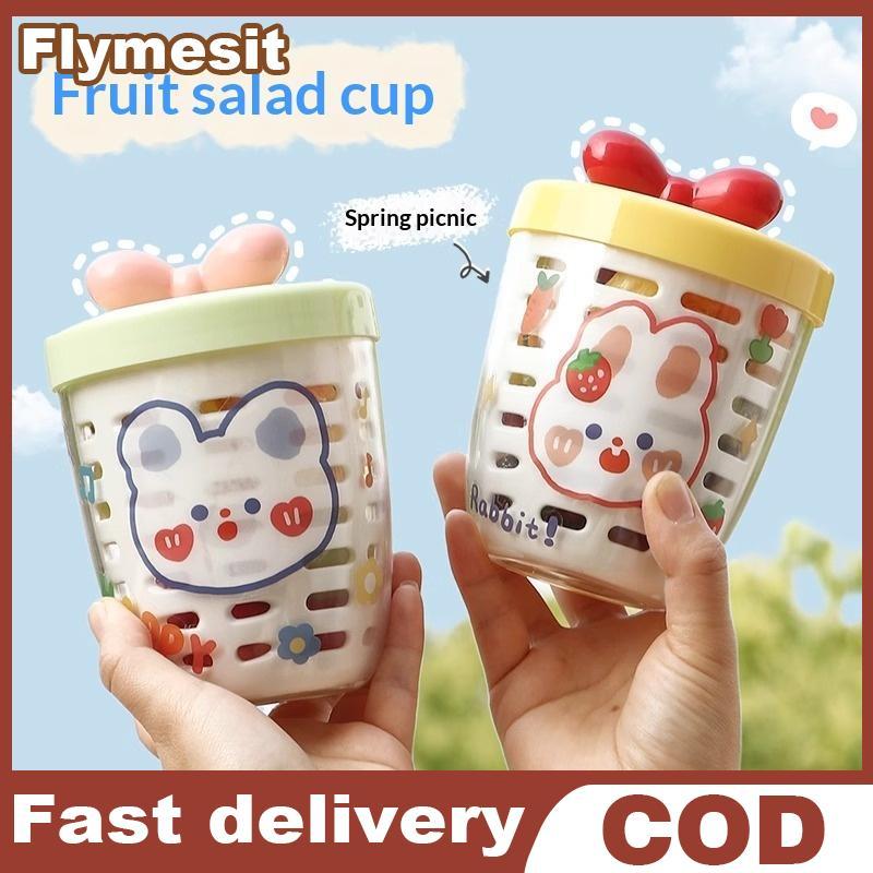 Flymesit Double Wall สลัดถ้วยแบบพกพารั่วคอนเทนเนอร์ข้าวโอ๊ตส้อมท่อระบายน้ําถ้วยผลไม้น่ารักถ้วยอาหารเช้าสําหรับนักเรียน EN