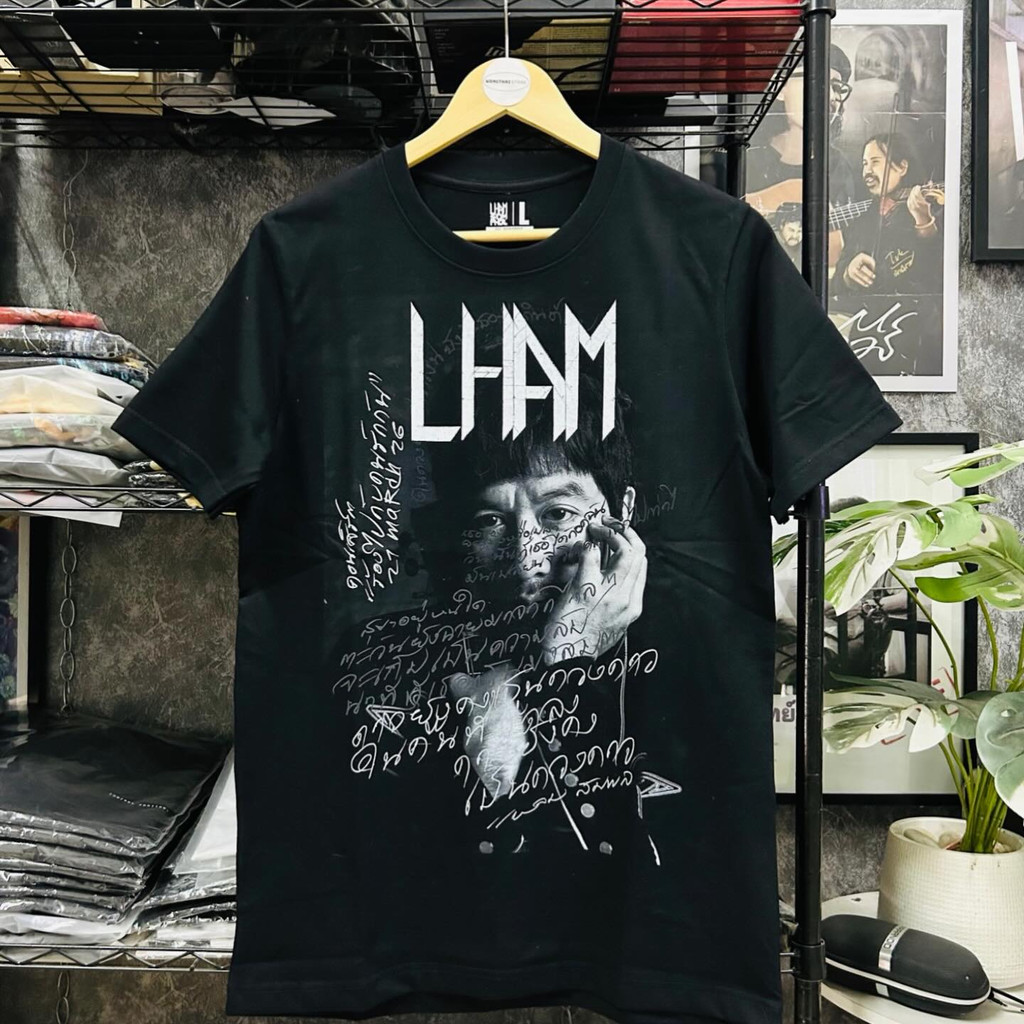 เสื้อยืด LHAM SOMPHOL - Hand writing Black T - shirt #แหลมสมพล #lhamsompol#เสื้อแหลมสมพล #เสื้อวงไทย ผ้าฝ้ายแท้ s-5xl