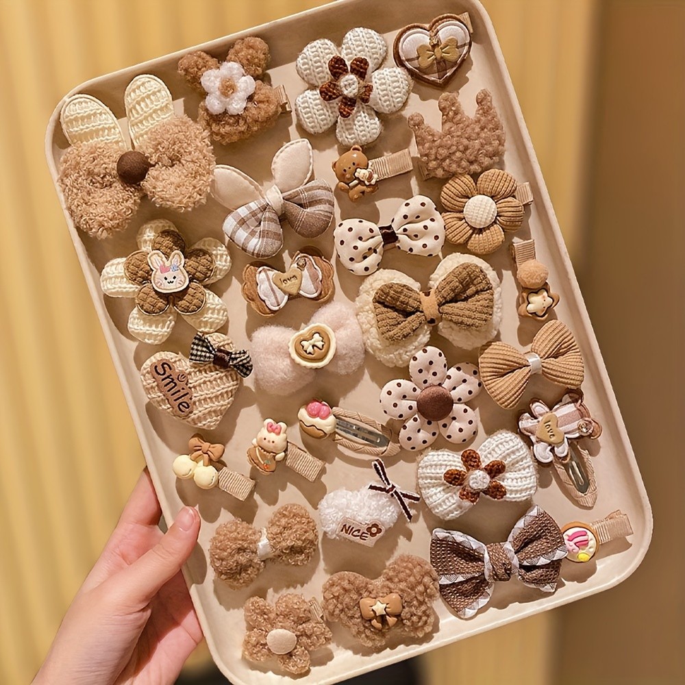 ชุดเครื่องประดับผมแบบกิ๊บมาในเซ็ต 14 ชิ้น เสริมความสวยงามให้ทรงผมอย่างแฟชั่น เหมาะสำหรับเด็กๆ