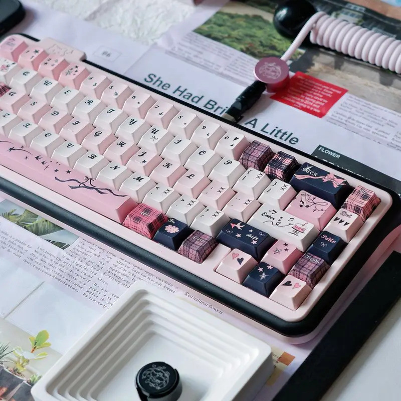 Pink Night Star Keycap Cherry Wall ความหนา 1.6 มม.PBT วัสดุระเหิด Nude Pink Keycap 142 คีย์ 2.25/2.7
