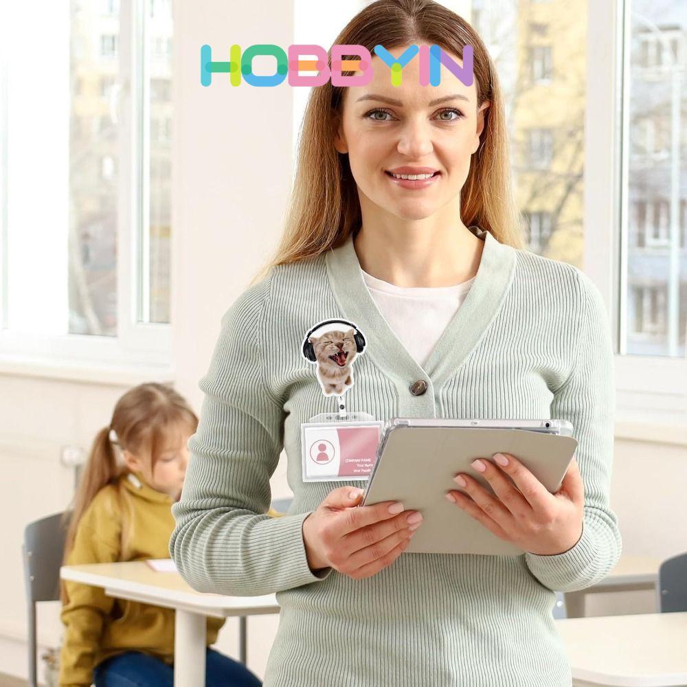 HOBBYIN Memes Badge Reels, อะคริลิค Retractable Cat พวงกุญแจ, ตลกเชือกเส้นเล็ก Cat Memes Series ชื่อ