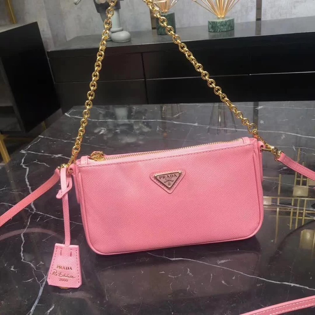 กระเป๋าสะพาย PRADA ทำจากไนลอน พร้อมสายคล้องไหล่และซิป สำหรับผู้หญิง