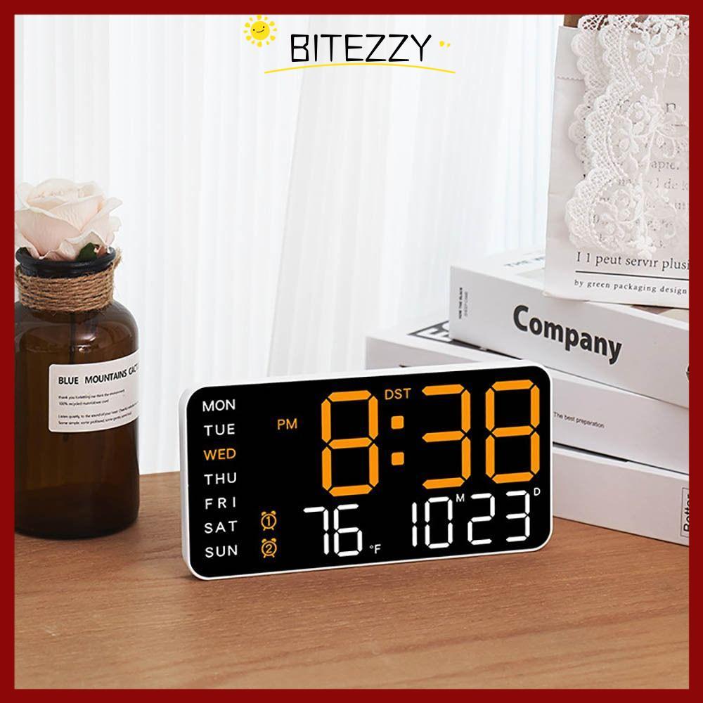 BITEZZY นาฬิกาแขวนอิเล็กทรอนิกส์, นาฬิกา LED ดิจิตอลติดผนังอุณหภูมิ, การควบคุมด้วยเสียง 12/24H DST นาฬิกาตั้งโต๊ะจอแสดงผลสําหรับห้องนอน – โปรปัง