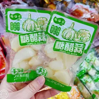 กระเทียมดอง กระเทียมดองสไตล์จีนแท้ (1ซอง) เปรี้ยวหวานเค็มนิดๆ ทานเล่นหรือทานคู่กับข้าว อร่อย พร้อมทาน
