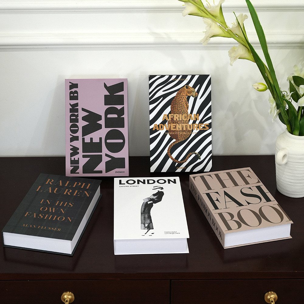 หนังสือตกแต่งจําลองหนังสือเครื่องประดับหนังสือขั้นสูงแสงหรูหรายิงภาพอุปกรณ์ประกอบฉากภาษาอังกฤษรุ่น