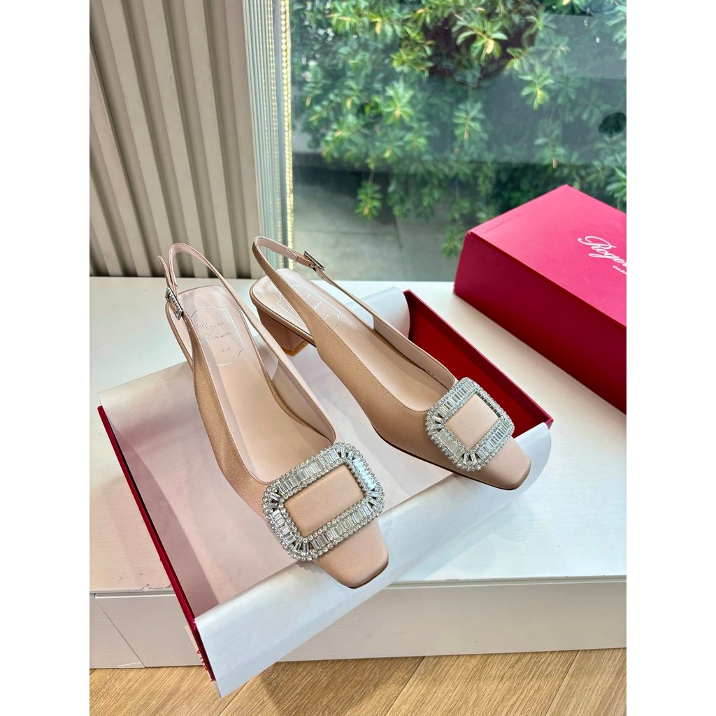 2025.7.8-4.5 ซม. Heel Roger vivier RV Diamond Buckle Shoes/รองเท้าส้นสูง