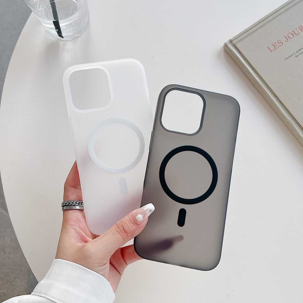 Magnetic เคสมือถือ For iPhone 13 11 16 17 Pro Max Case iPhone 11 12 14 15 Pro Max 13 14 Pro 16 Pro รูพรุนขนาดใหญ่แบบฝ้า