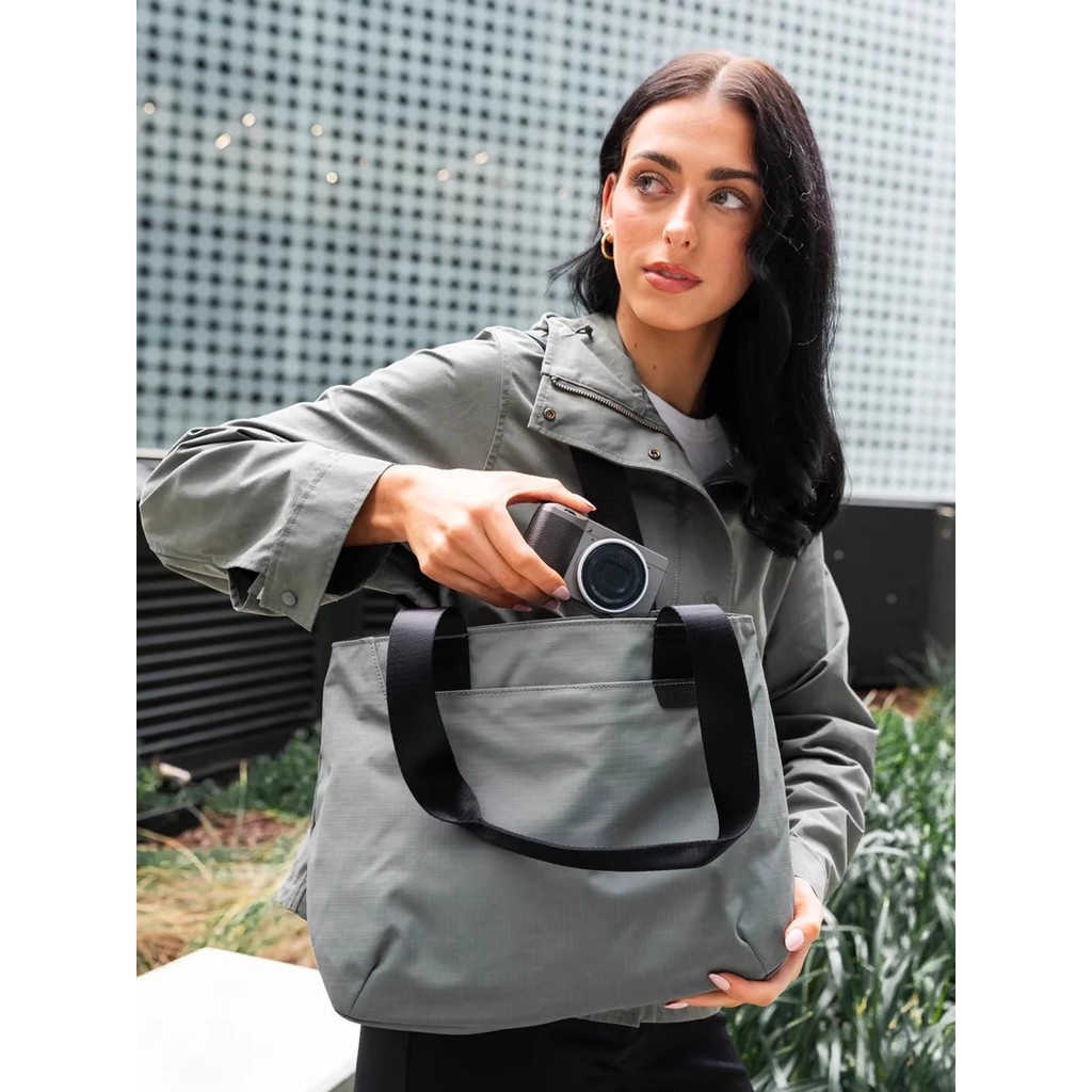 ALPAKA Elements Tote (S) 210D สีดํา Small Tote Bag 9L
