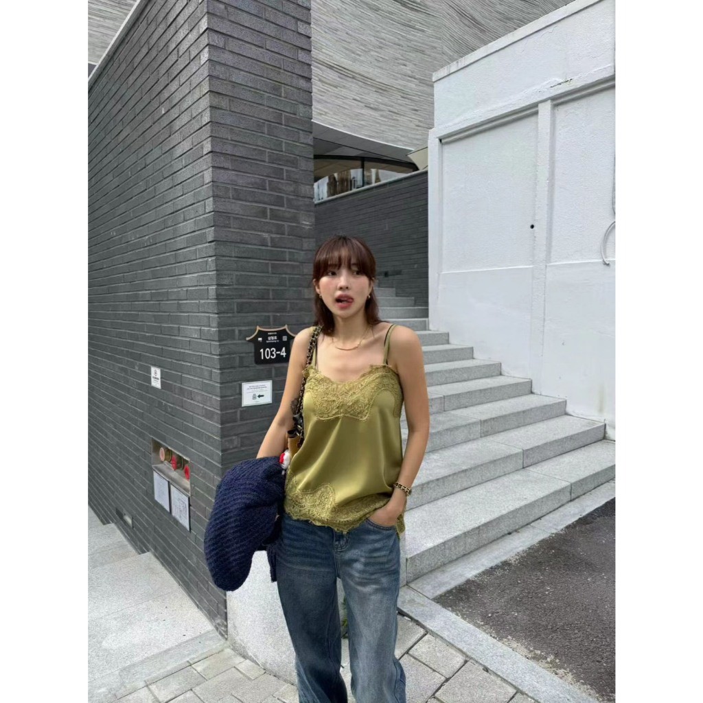 ❤ ❤     C6495 เสื้อสายเดี่ยว ผ้าซาตินอย่างดี แต่งผ้าลูกไม้ สายปรับได้งานสวยเก๋ ไม่ซ้ำใครแน่นอนค่าTAG CUI ราคา ถูกที่สุด ดีลบีเคเค แกลเลอรีภาพที่ 2