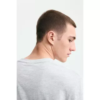 H&M(เอชแอนด์เอ็ม) เสื้อยืดคอกลมทรงปกติ ผู้ชาย 0685816_21