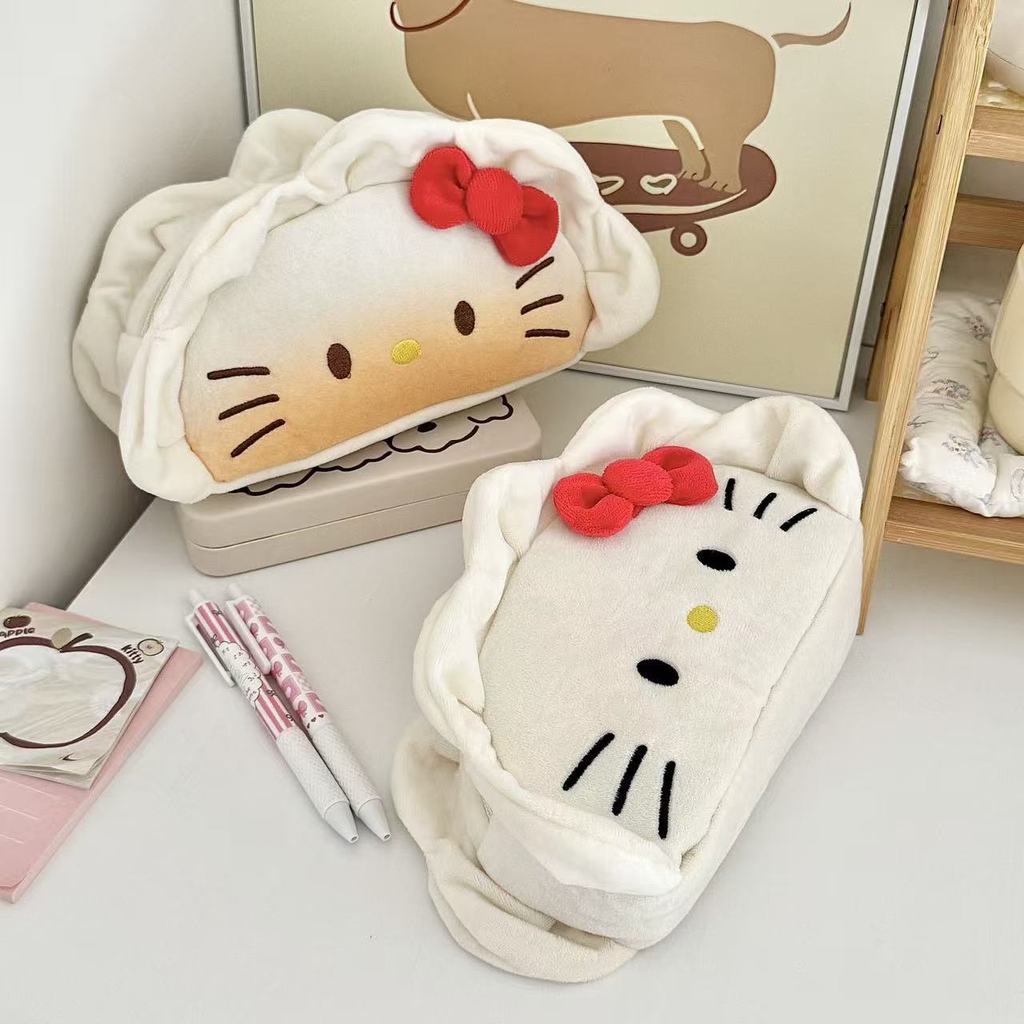 Hello Kitty High Aesthetic Dumpling Pencil Case สาวน่ารักความจุขนาดใหญ่ Plush Funny Student Pen Bag