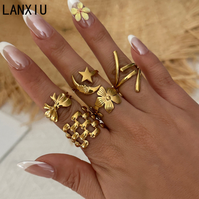 LANXIU สแตนเลส Retro น่ารัก Delicate Gold Tone Star Moon Bow ดอกไม้แหวนปรับสําหรับผู้หญิง