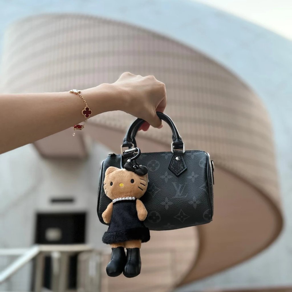 Lv Black Samurai Pillow Bag Black Flower nano Boston Mini Bag 
 Mini Pillow Bag Speedy Nano Black Fl