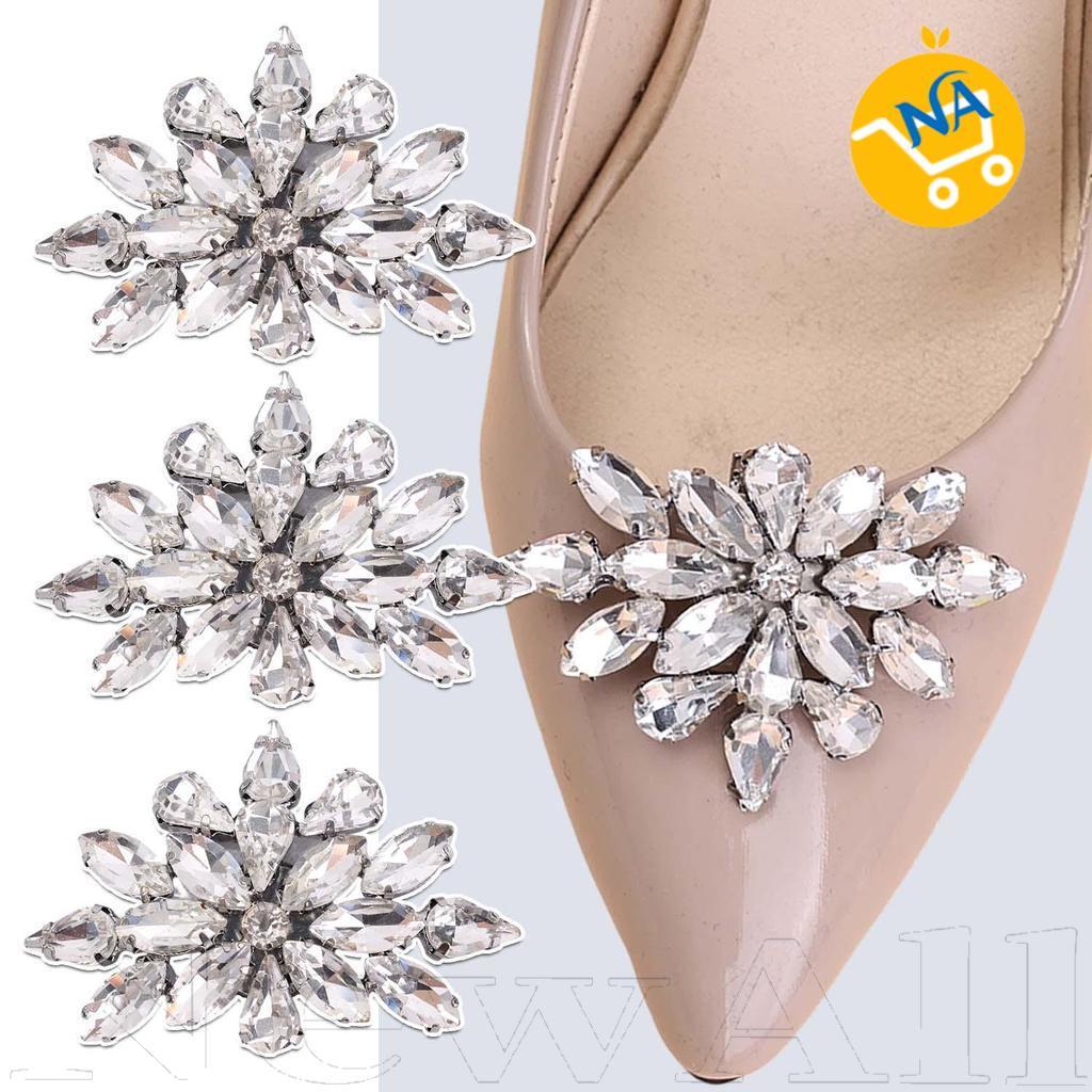 [24ชม. จัดส่งออก] เสน่ห์รองเท้าคริสตัลแก้วสีเงิน 4 ชิ้น | อุปกรณ์เสริมคลิปและกาวที่ถอดออกได้, วัสดุกันรอยขีดข่วนระดับพรีเมียมสําหรับงานปาร์ตี้รองเท้าผ้าใบอุปกรณ์เสริมแฟชั่น /ขายดี