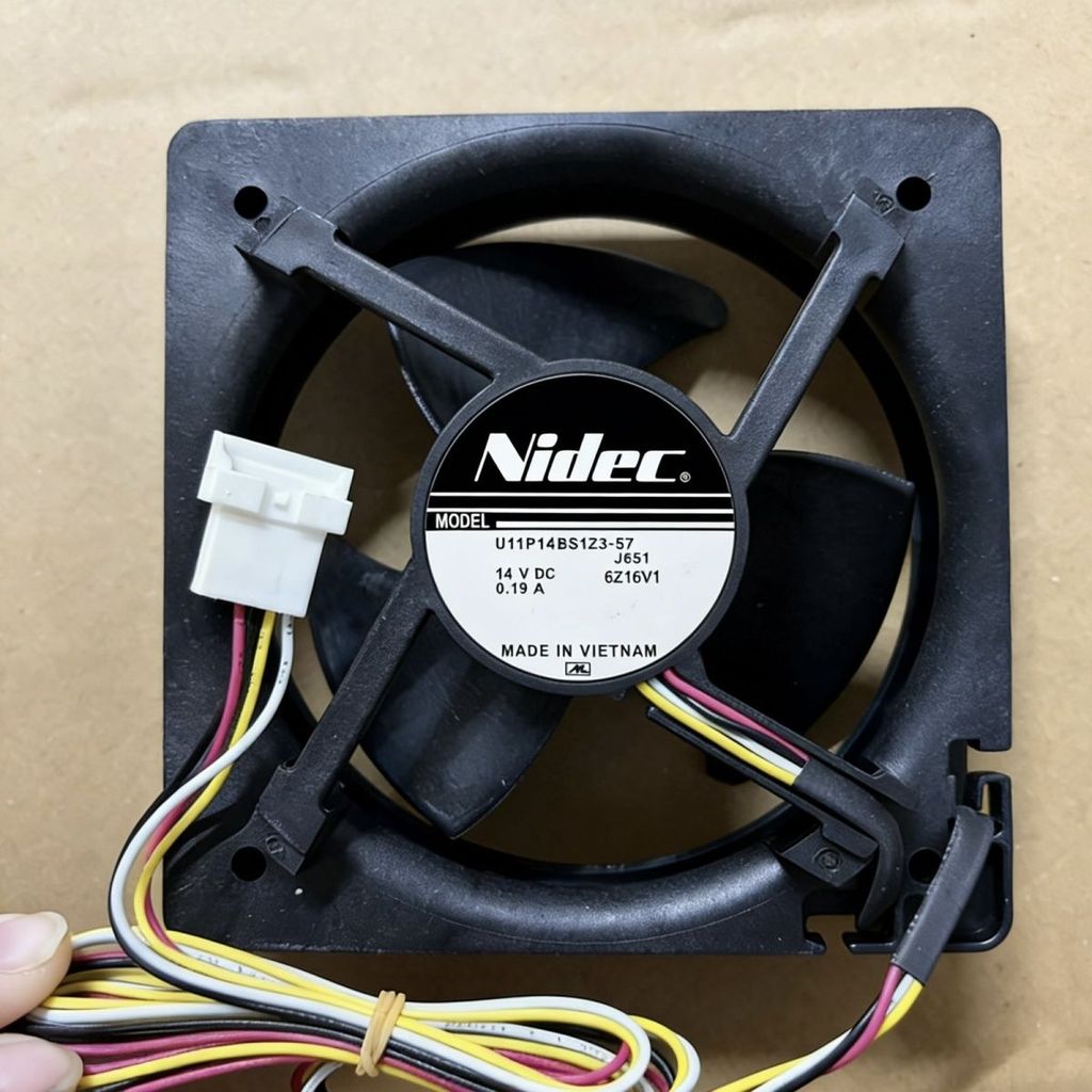 มอเตอร์พัดลมตู้เย็น U11P14BS1Z3-57 ใหม่ DC14V 0.19A ใช้ได้กับ Panasonic NR-W56SD1-NP และรุ่นอื่นๆ ปล