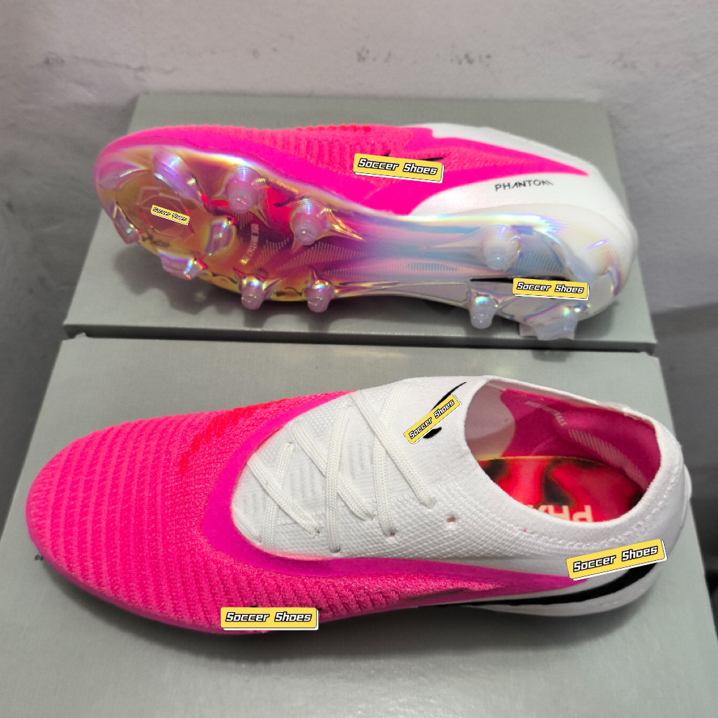 ใหม่สีรองเท้าฟุตบอล ฉ 39-45 ผู้ชายกลางแจ้งถักอย่างเต็มที่สีชมพูและสีขาวรองเท้าเคลือบด้วยไฟฟ้า