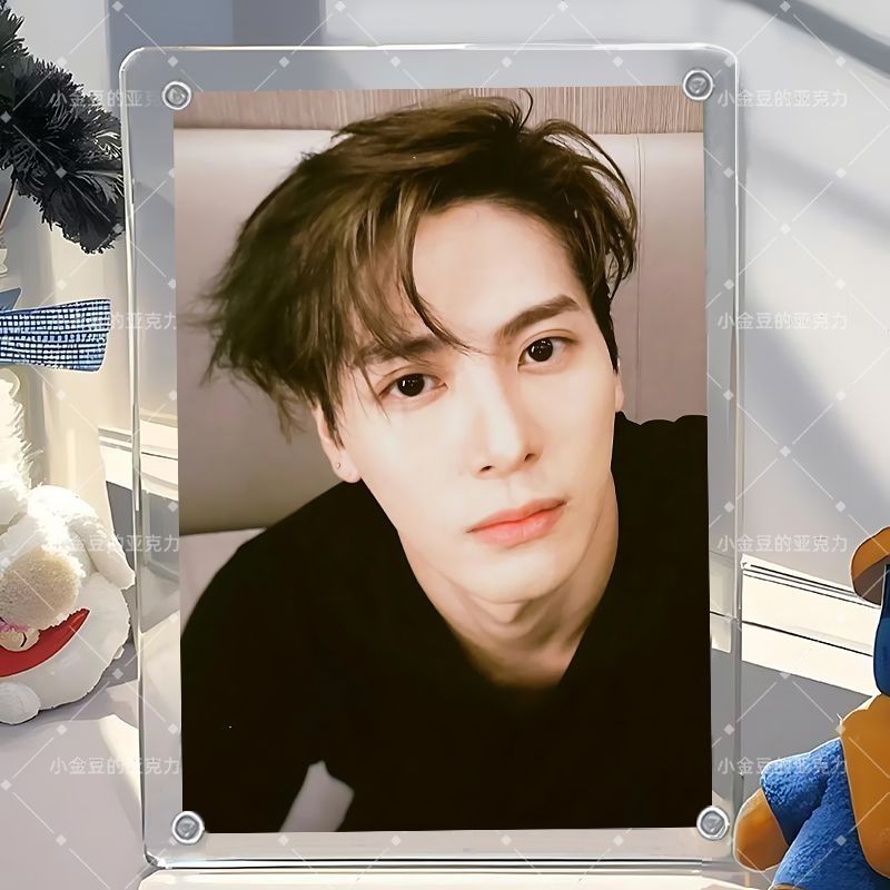 Wang Jiaer jackson Merchanting Pendulum พรีเมี่ยมอะคริลิคแม่เหล็กคริสตัลกรอบรูปเดสก์ท็อป#王嘉尔jackson周