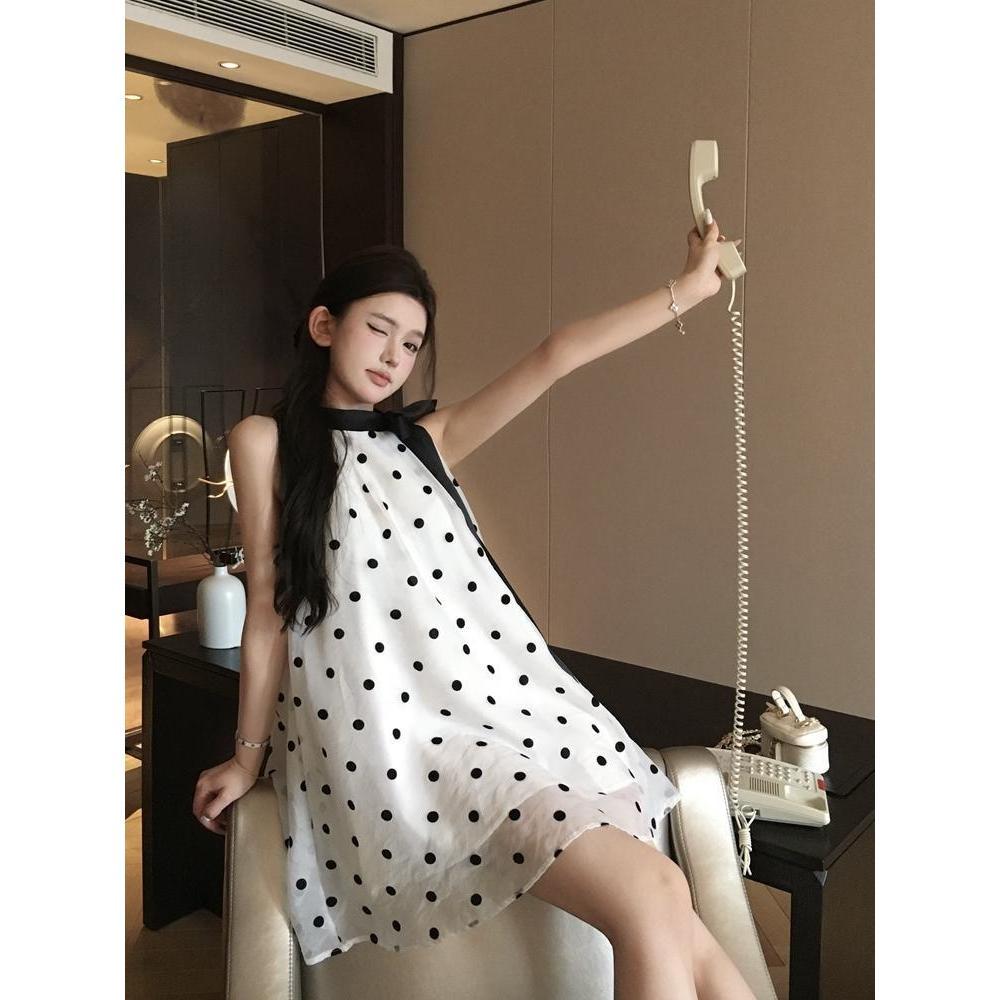 Snow Bowknot คอหญิงแขวน Super French Spinning Fairy ดูดี High-End กระโปรงฤดูร้อน Super Feel ชุด 6RCB