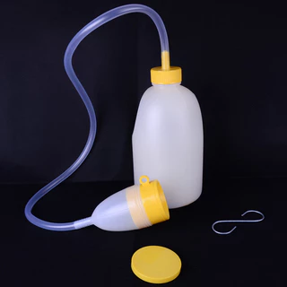 COD กระบอกฉี่ โถปัสสาวะพกพา ชายพลาสติก 1700ml พกพาสะดวก กันรั่ว ทำความสะอาดง่าย มีฝาปิด ป้องกันกลิ่นเหม็น กระบอกปัสสาวะ