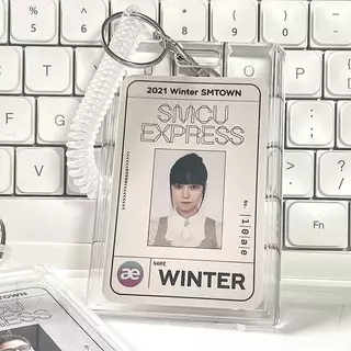 Justz อะคริลิค Photocard Holder Kpop Idol Card Holder โปร่งใสแขนแบบพกพา ID Bus Card Protector จี้พวงกุญแจ tz