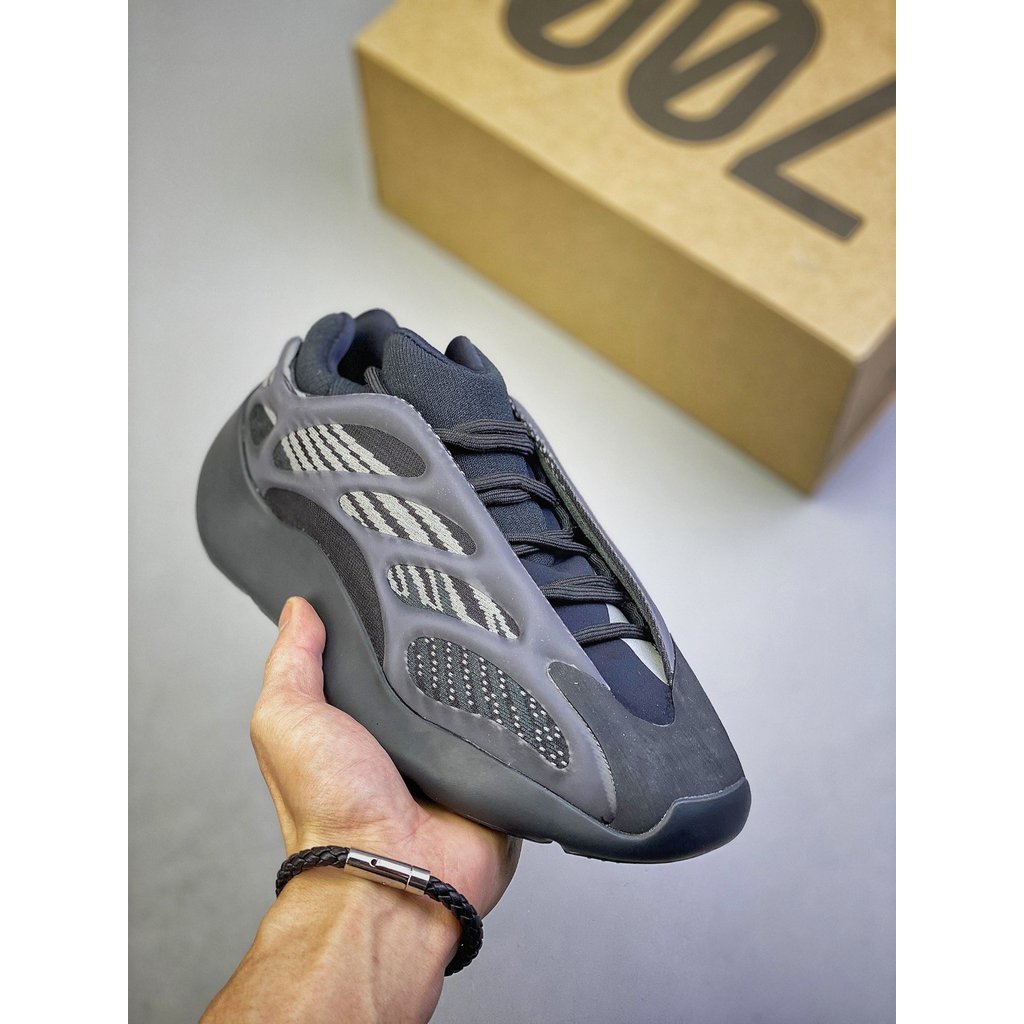 Kanye West x Adidas Yeezy 700 V3 Alvah สีดำ Retro Low-Top รองเท้ากีฬาสำหรับวิ่ง