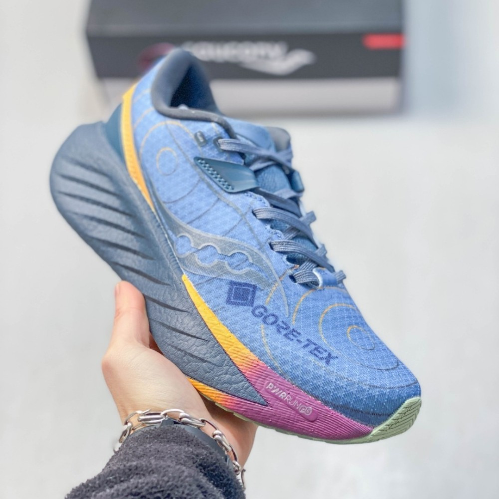 Saucony TRIUMPH 22 รองเท้าวิ่งสําหรับผู้ชายและผู้หญิงรองเท้าผ้าใบคู่ Unisex 2025 Cushioned และ Breat