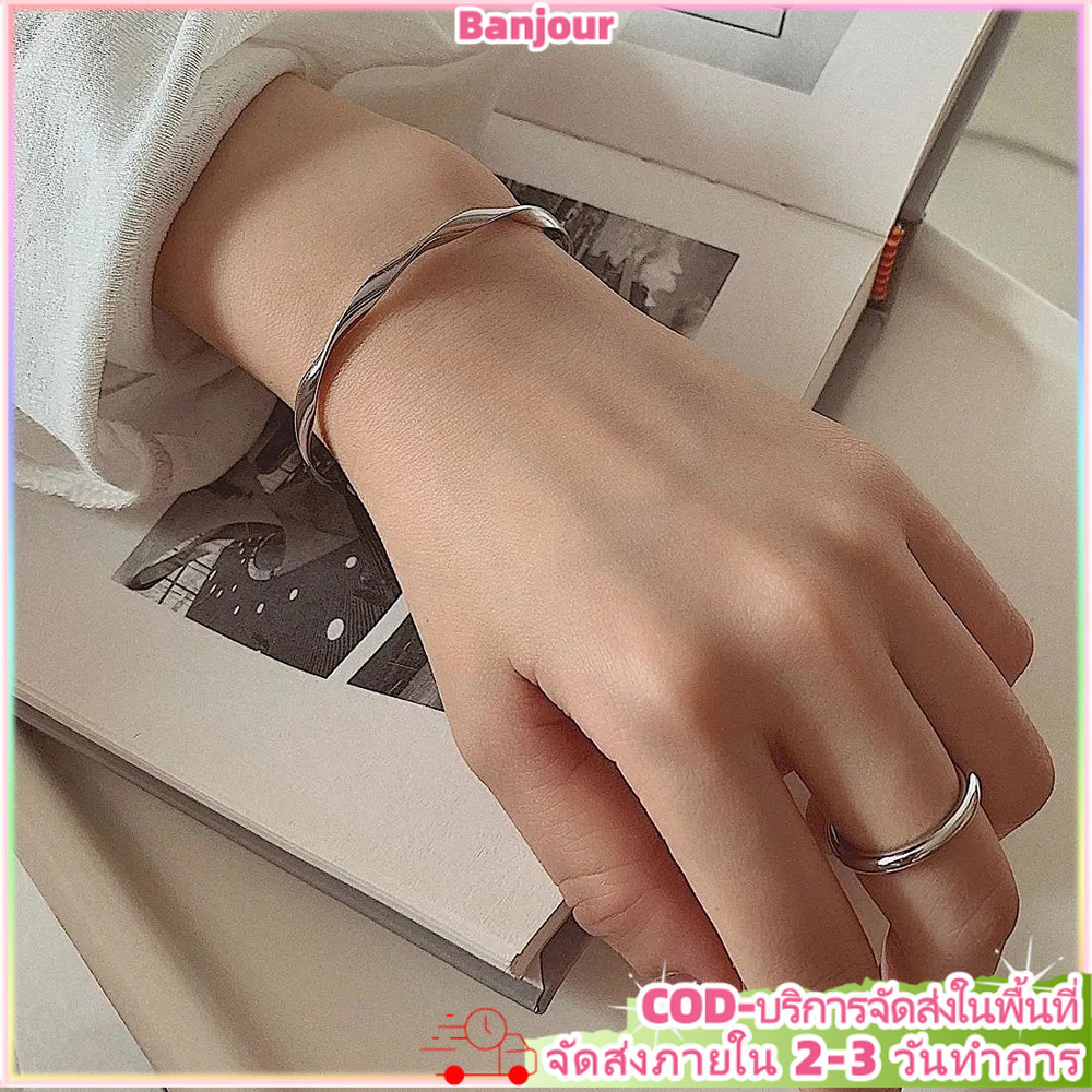 สร้างสรรค์ผู้หญิงบิดรูปสร้อยข้อมือที่เรียบง่ายแฟนเครื่องประดับมือเปิด