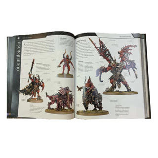 (NEW RELEASE) DK Warhammer 40K: The Ultimate Guide แปลไทย