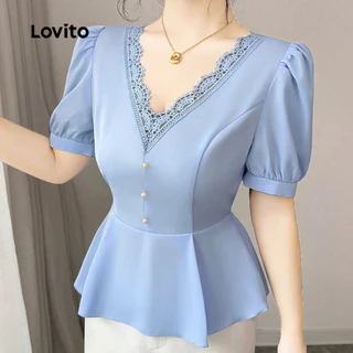 Lovito เสื้อเบลาส์ผู้หญิงสีฟ้า คอปกระบาย กระดุมด้านหน้า จีบจีบ สไตล์ฤดูใบไม้ผลิ/ฤดูร้อน L189ED053