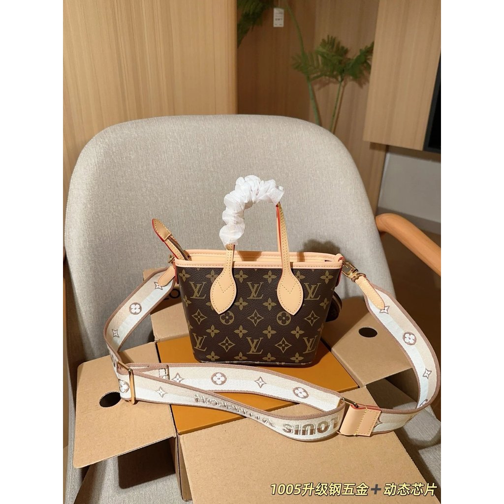 Louis Vuitton สินค้าใหม่ neverfull bb Mini Shopping Bag tote Bag
ขนาด 18 x 13 x 9