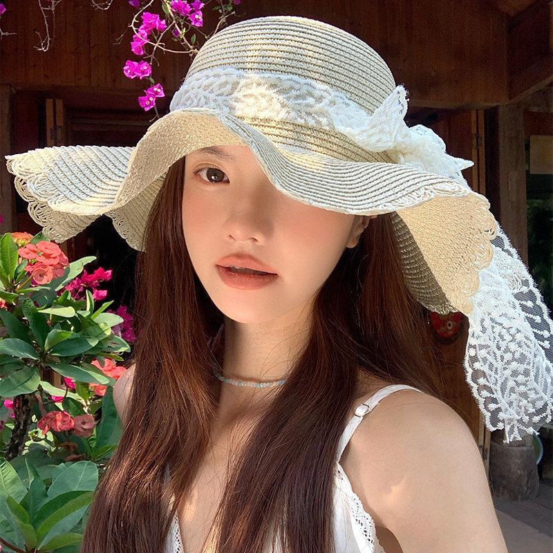 Hotcap จัดส่ง 💕หมวกสานทรงฝรั่งเศสผูกโบว์ลูกไม้สำหรับผู้หญิง หมวกกันแดดน่ารักๆ สำหรับฤดูร้อน