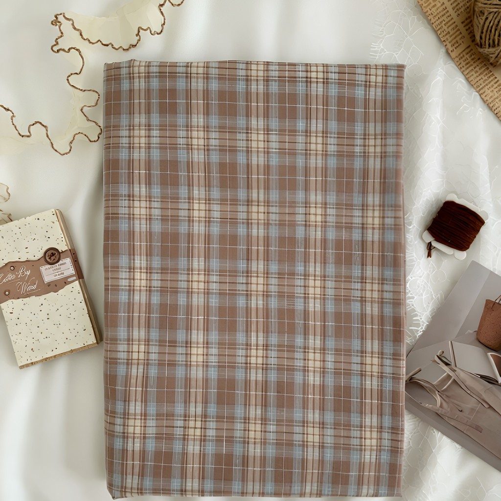 ผ้าฝ้ายRetroคาราเมลนมกาแฟลายสก๊อตสีฟ้าเสื้อผ้าHomewearอุปกรณ์เสริมผมกระเป๋าแหวนผมHandmade DIYผ้า